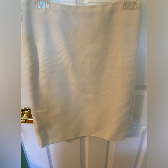 Anne Klein suits jacket and skirt - Picture 5 of 5